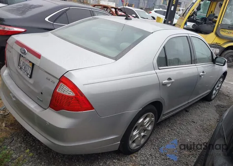 2010 Ford Fusion Se z USA, uszkodzony, nr VIN 3FAHP0HG0AR188994